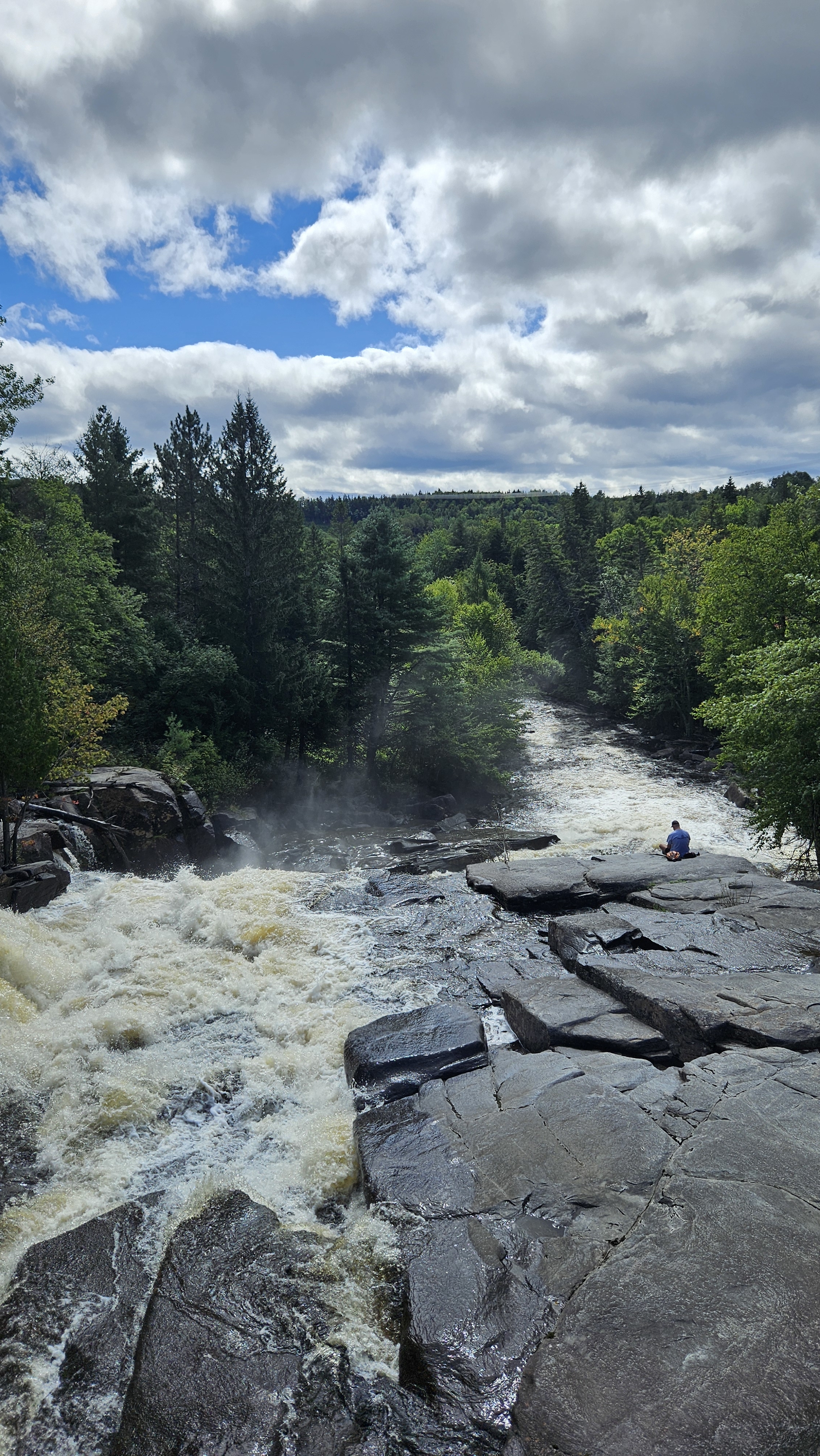 Chute d'eau en Mauricie